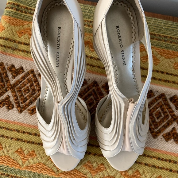 Roberto Vianni Heels - Picture 3 of 9